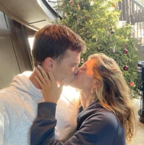 John Edward Thomas Moynahan father Tom Brady with his wife Gisele Bundchen.